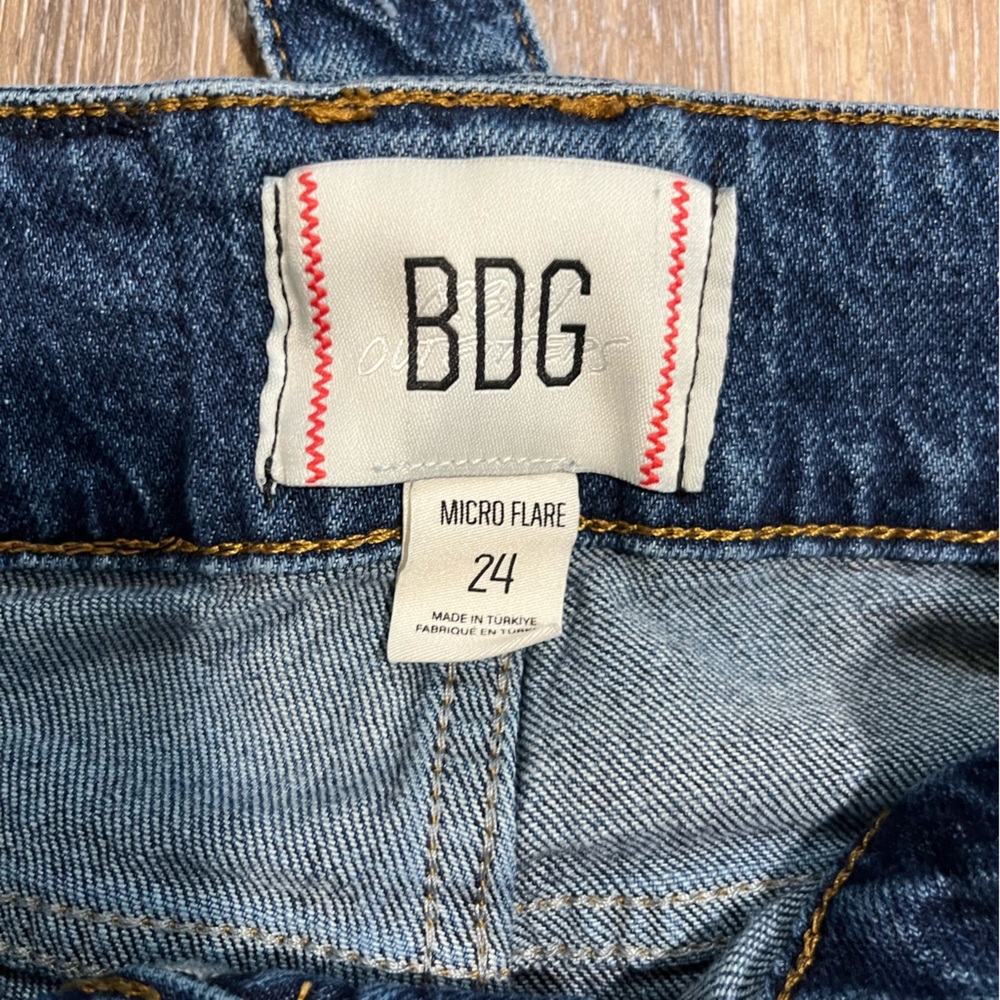 BDG flare jeans from urban outfitters. Size 24 - Picture 4 of 4